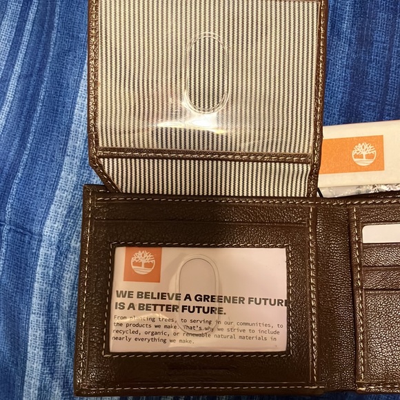 Timberland Men's Genuine Leather Bifold Passcase Wallet Brown - Picture 4 of 8